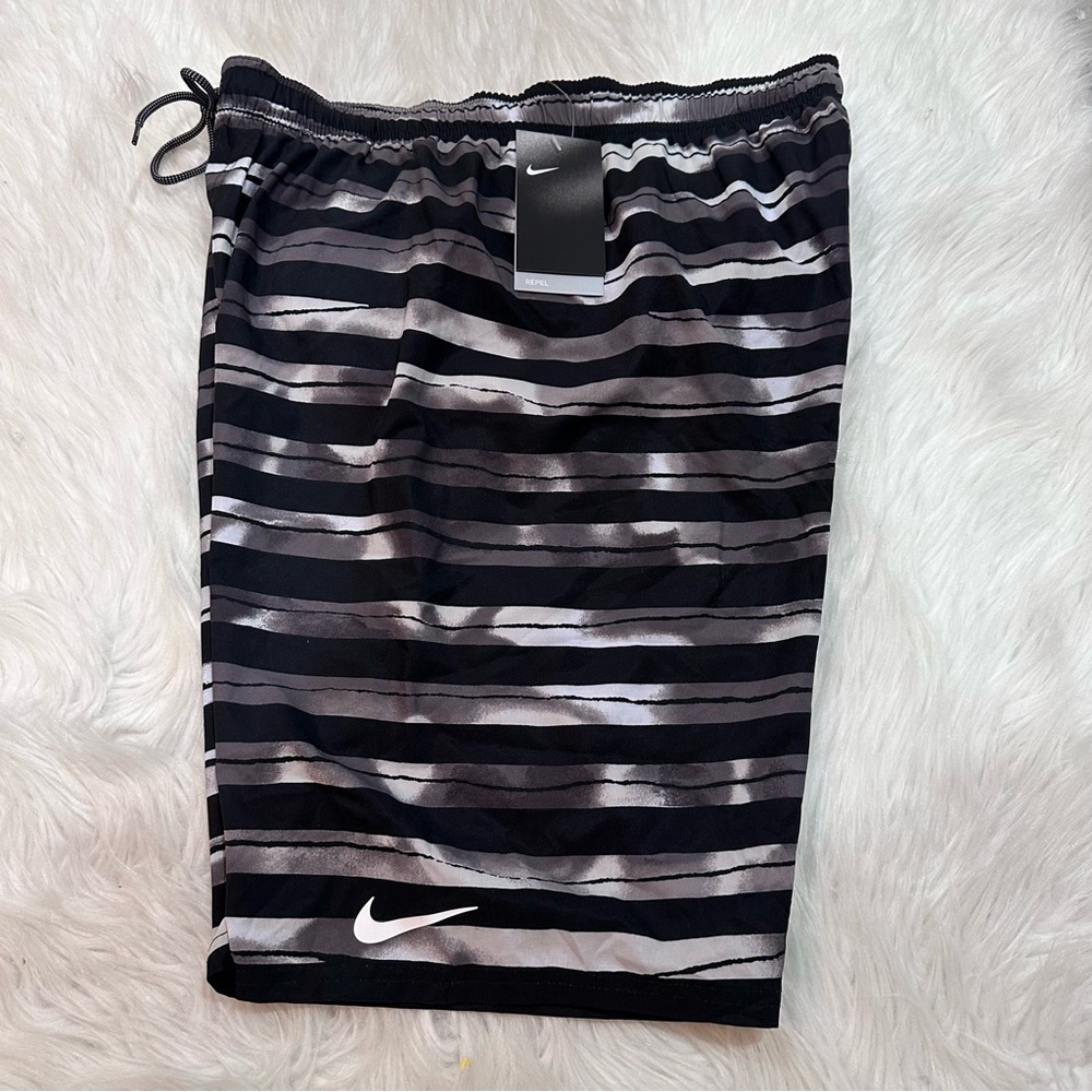 Men’s Large Nike Swim Trunks